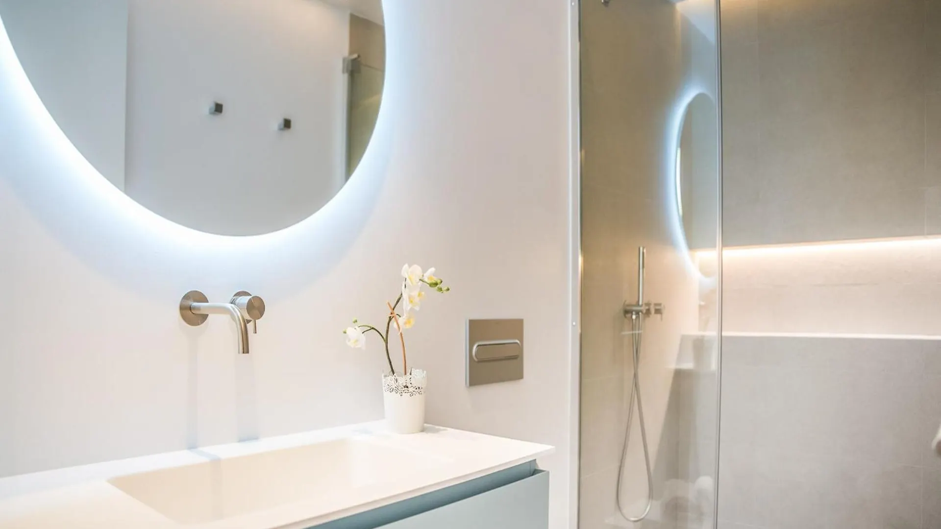 Ground-Floor Apartment With Terrace الكوذيا 0*,