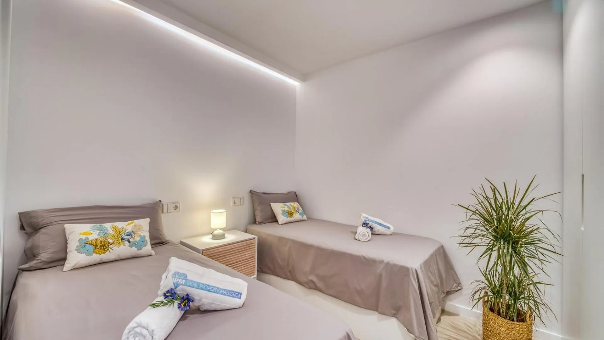 Ground-Floor Apartment With Terrace الكوذيا