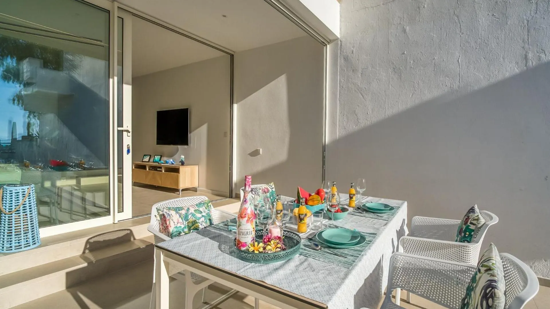 Ground-Floor Apartment With Terrace 阿尔库迪亚