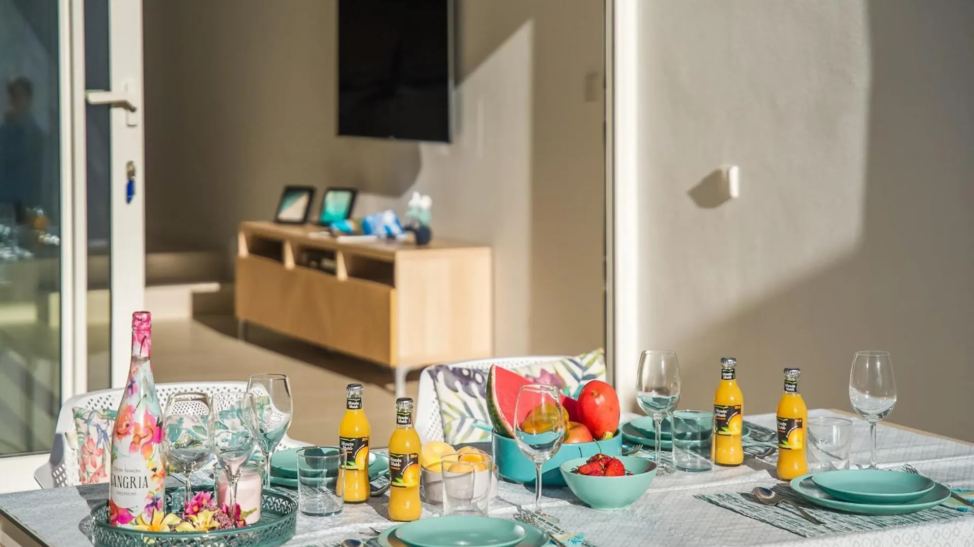 Ground-Floor Apartment With Terrace 阿尔库迪亚